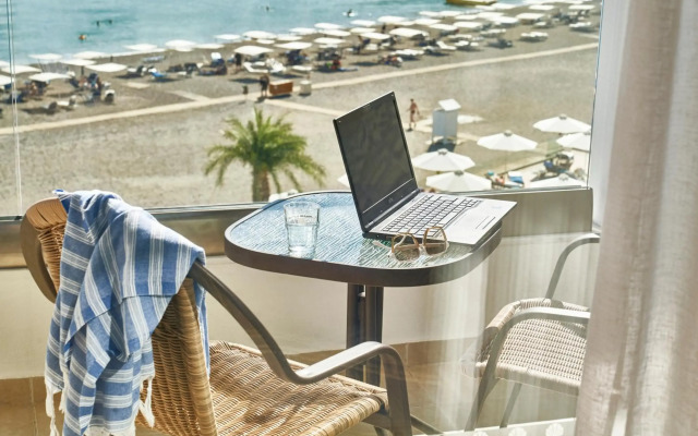 Lindos Bay Suites