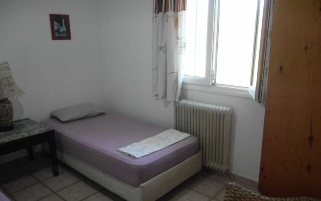 Toms House 4 in Felekas