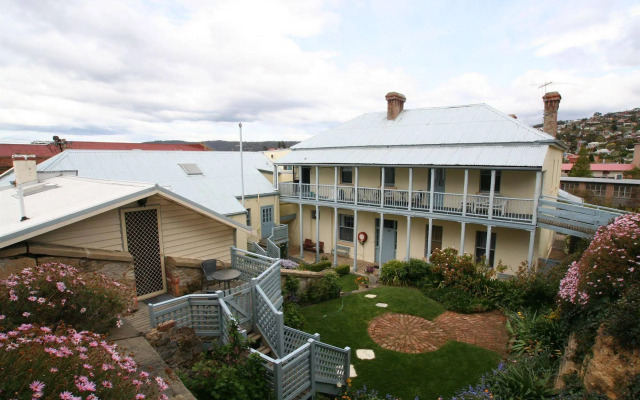 The Lodge on Elizabeth