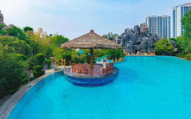 Lancui Lake Tian Mu Hot Spring Resort