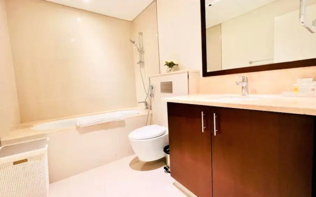 Luxurious Downtown Apt. with stunning views