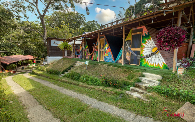 Chunuu Hostal y Glamping Minca