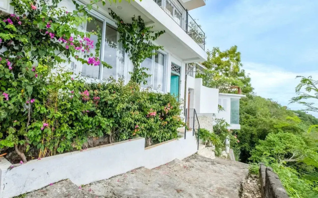 Leo Villa by Betterplace