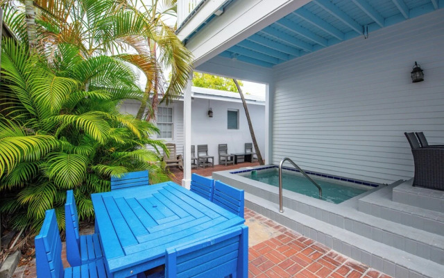 Banana's Foster Guesthouse