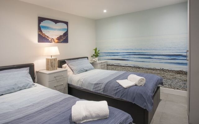 The Hideaway - Benllech
