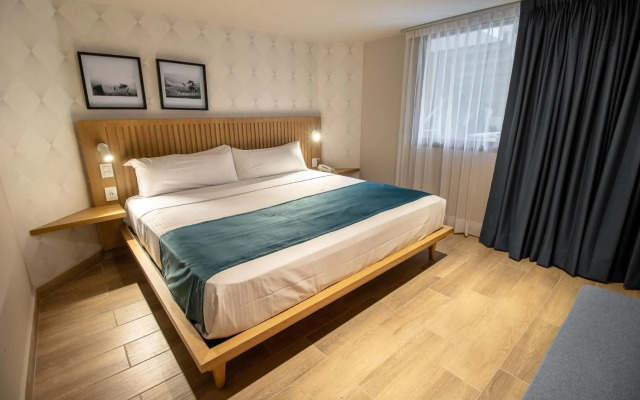 Oliva Plaza Hotel