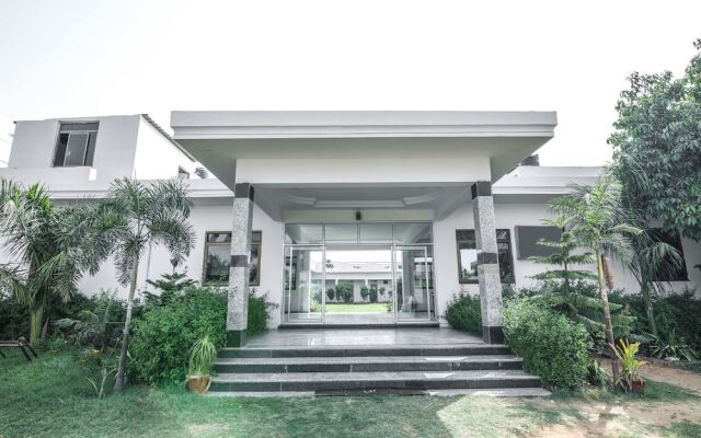 OYO 15243 Hotel Gulab Resort