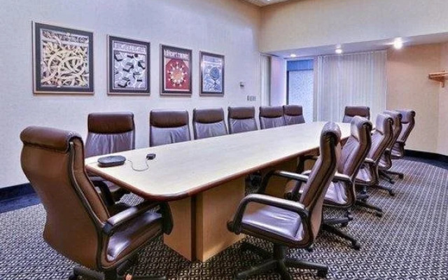 Rodeway Inn & Suites & Conference Center