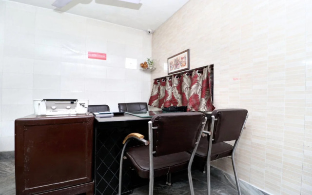 OYO 23066 Shiv Guest House