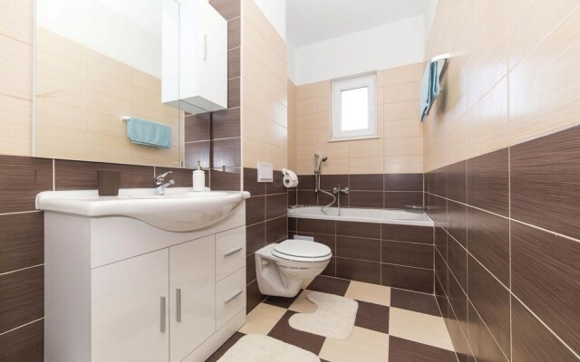 Nice Home in Kastel Stafilic With Wifi and 3 Bedrooms