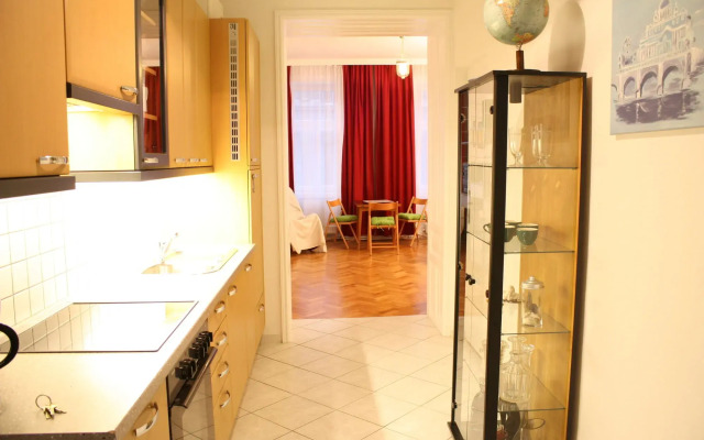 GoVienna Homelike City Apartment