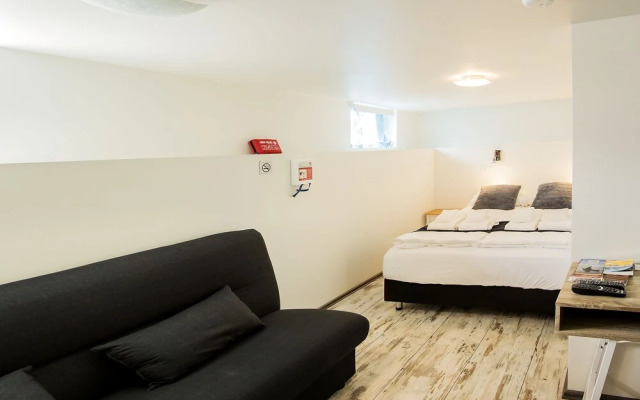 Guesthouse 77