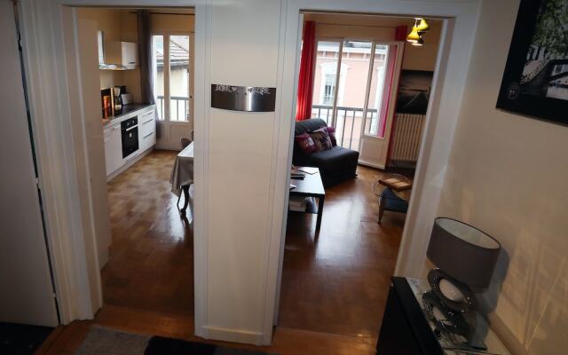 1 bedroom with elevator in downtown Annecy