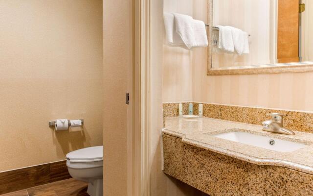 Quality Inn & Suites Miamisburg - Dayton South