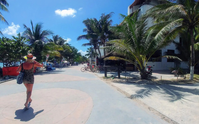 El Fuerte Beach Resort
