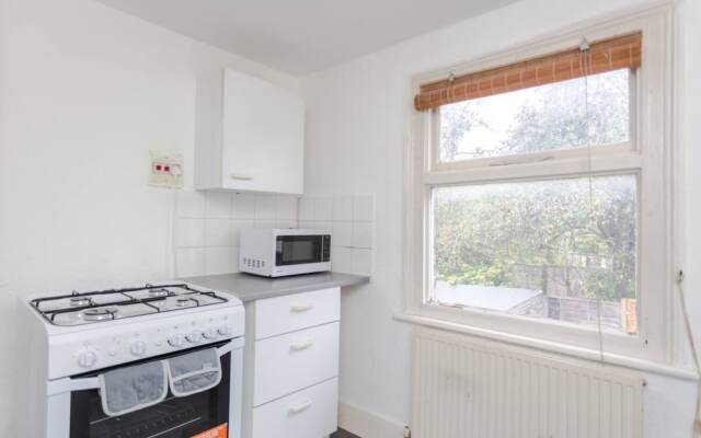 Quiet 2 Bedroom Flat in Peckham Rye