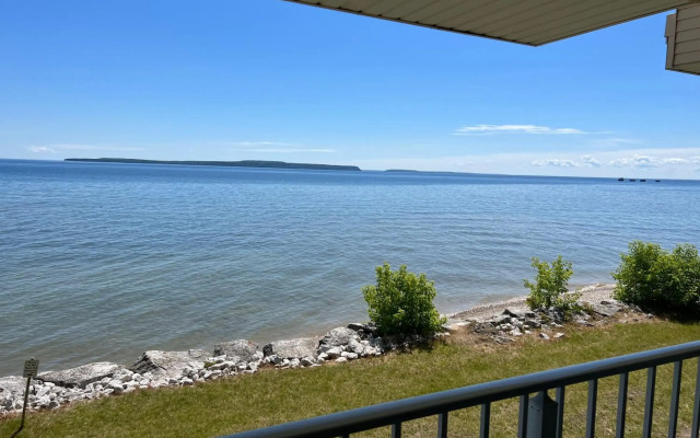 Quality Inn Lakefront