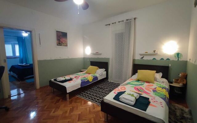 Two Bedroom Apartmant Marijano With Garden