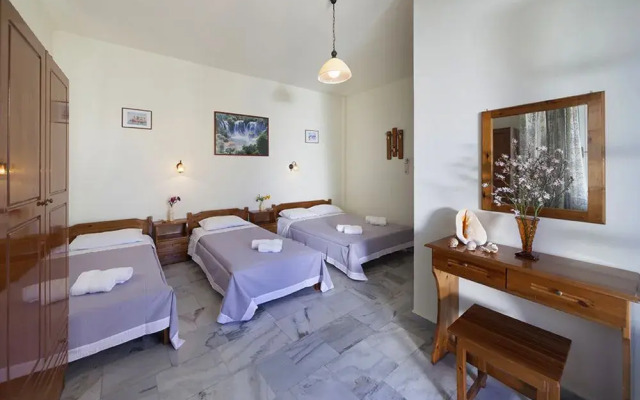Syros Star