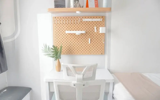 Good And Comfy Studio At Transpark Cibubur Apartment
