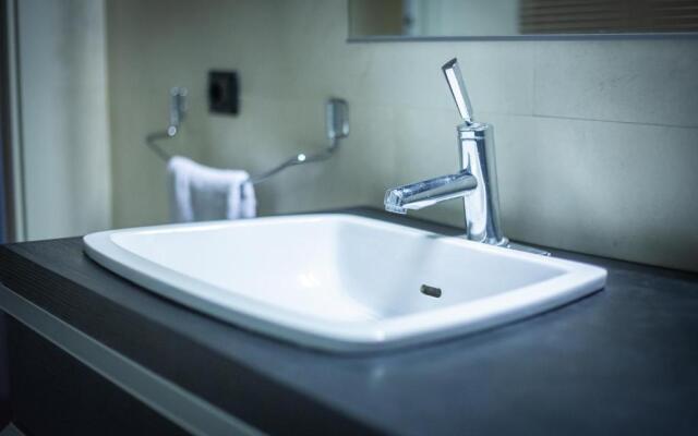 Cinematic Modern Flat, 100 mt da Ospedale