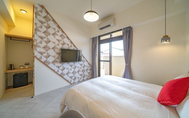 Otis Inn (Certificate No.: 2531, 2541, 2555, 2556)