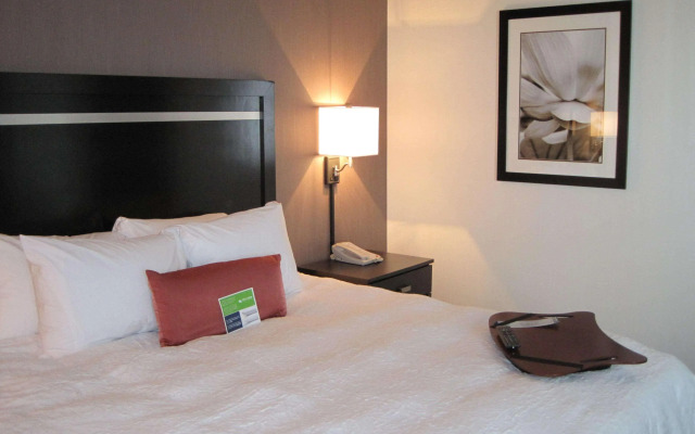 Hampton Inn by Hilton Fort Saskatchewan - фото 2