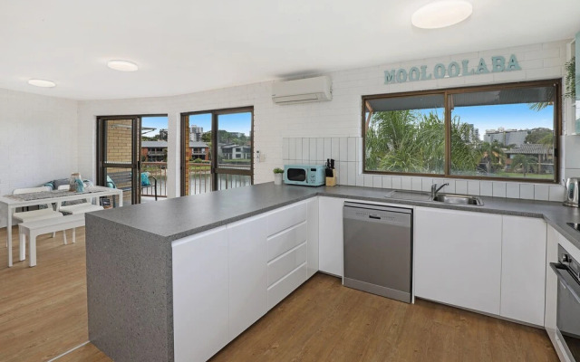 Canal7-On The Mooloolaba Canal