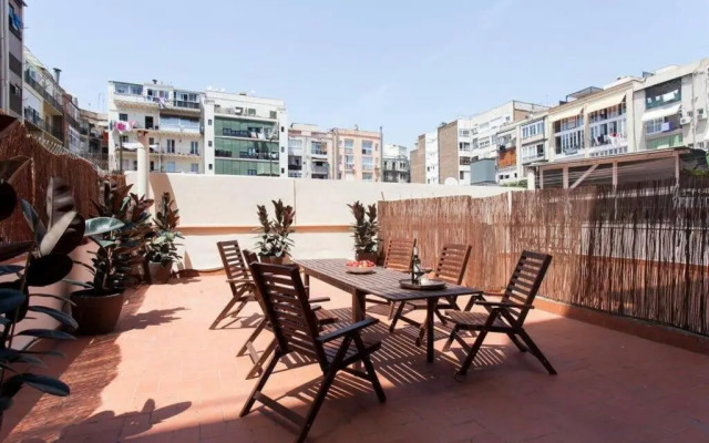 Stylish and centric 2-bedroom apartment in Eixample &Terrace P2