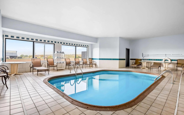 Days Inn by Wyndham Collinsville/St. Louis