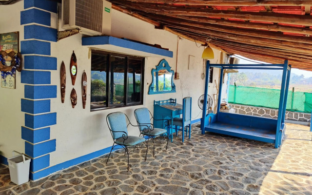 Aqua Arina Holiday Farm House