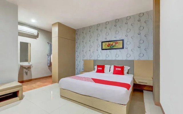 OYO Flagship Tembok Batu Residence