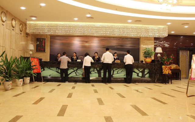 Huayi Business Hotel
