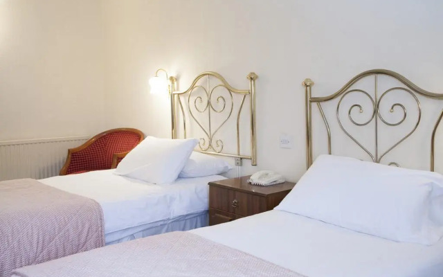 Shillingford Bridge Hotel