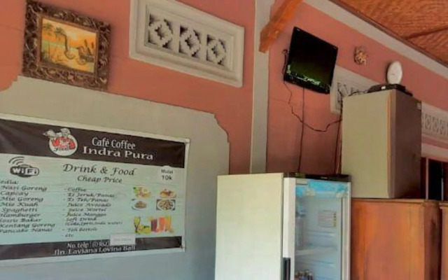 因陀罗普拉酒店(Indra Pura Hotel)