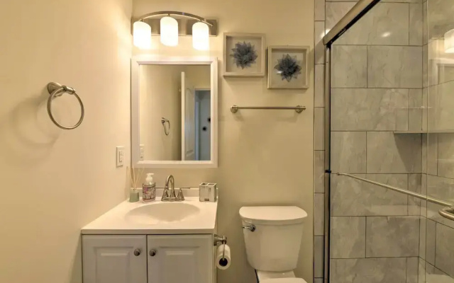Welcoming Wildwood Condo ~ 1 Block to Beach!