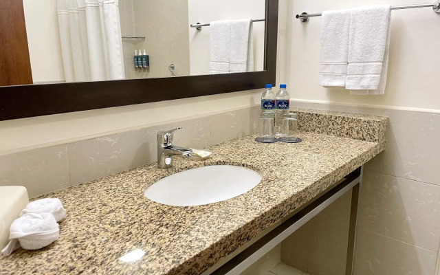 Courtyard by Marriott Guayaquil