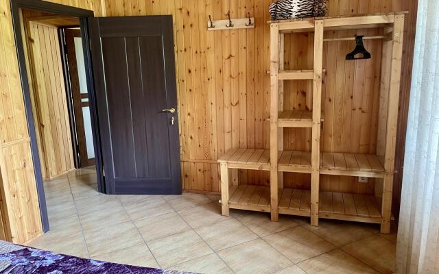 Zeleny Bereg Guest House