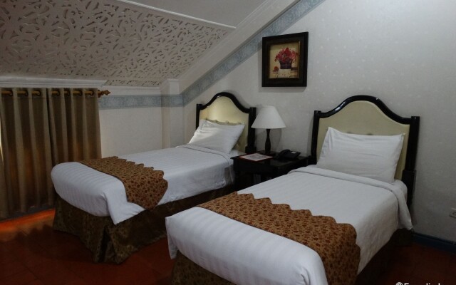 White Knight Hotel Intramuros