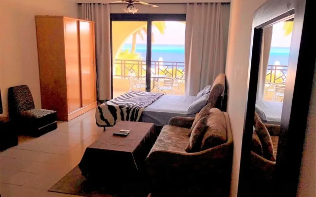 Stunning sea View Studio The View Waterside