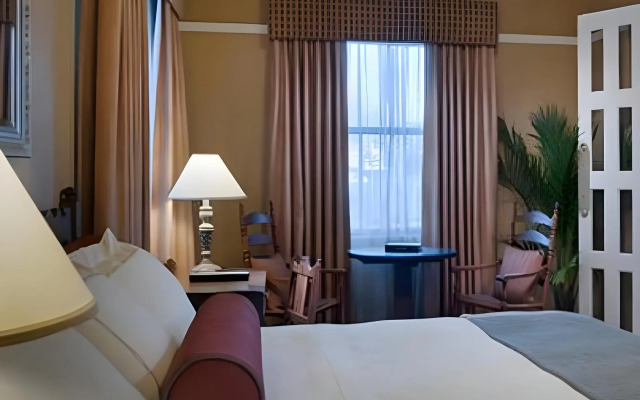 Hassayampa Inn