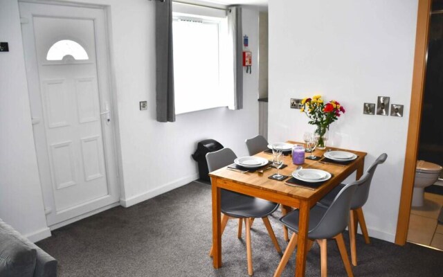 Apartment With Access to Pool, Spa & Soft Play