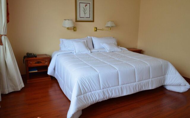Hotel Tambo Real