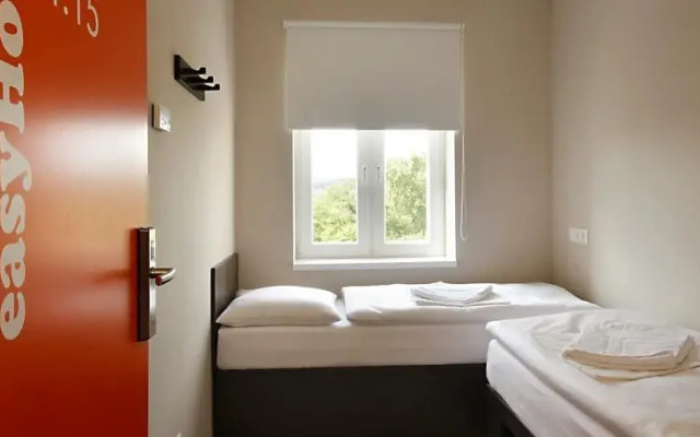 Hotel 123