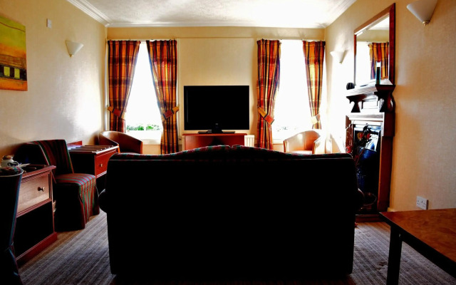 Crown Hotel