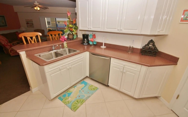 Oceanwalk 8-206 Apartment 2