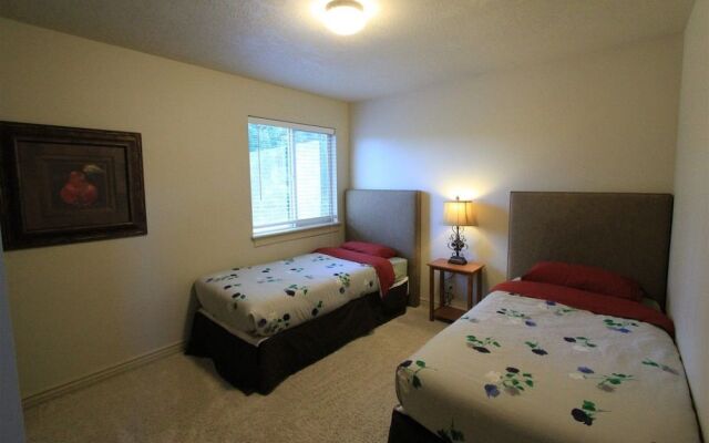 Gorgeous Meridian Home W/community Pool!