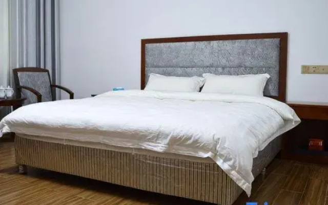 Longsheng Holiday Inn Lushan