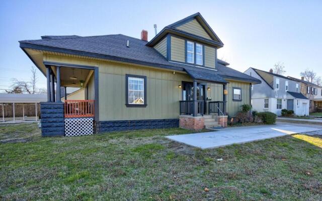 2 Bedroom Suite Near Plaza District Bricktown