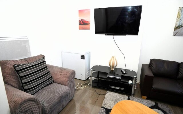 3-beds House in Manchester for up to 6 People